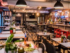 Łódź. Gdzie zjeść autorski hummus w Łodzi? Saji's, Little Beirut, Cud Miód Fabryczna i Zielona