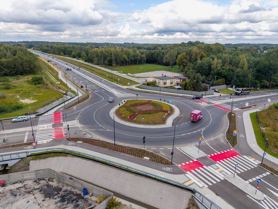 Łódź. Nowe drogi na Teofilowie i Złotnie w Łodzi