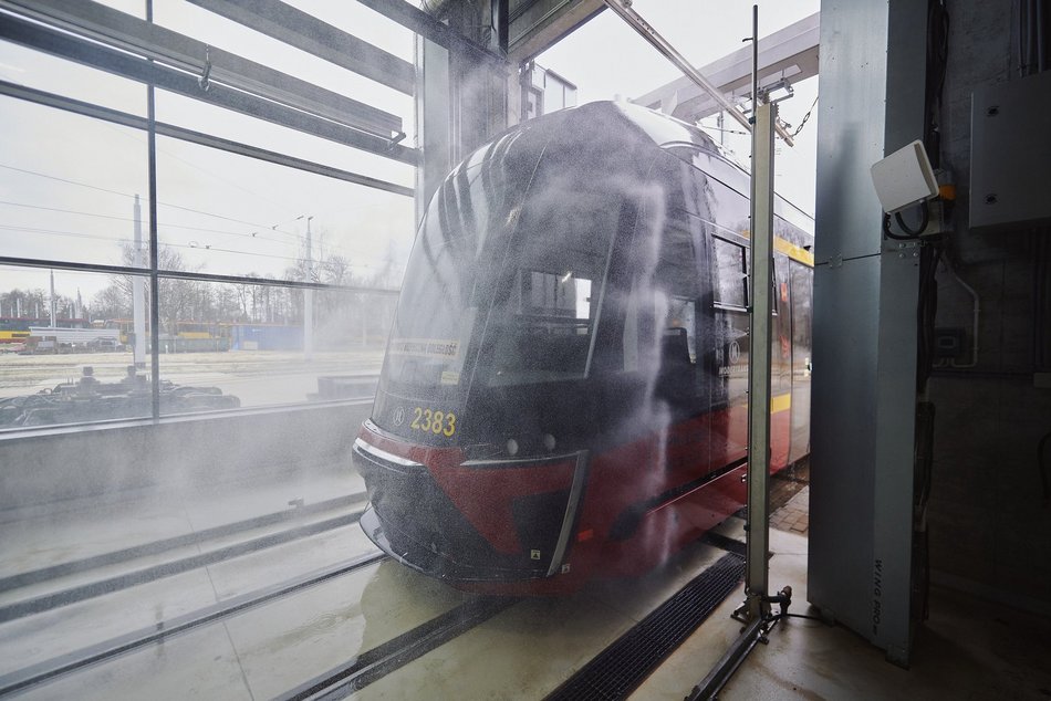 Łódź. Tramwaje i autobusy MPK Łódź do kąpieli. Na co dzień, nie tylko od święta!
