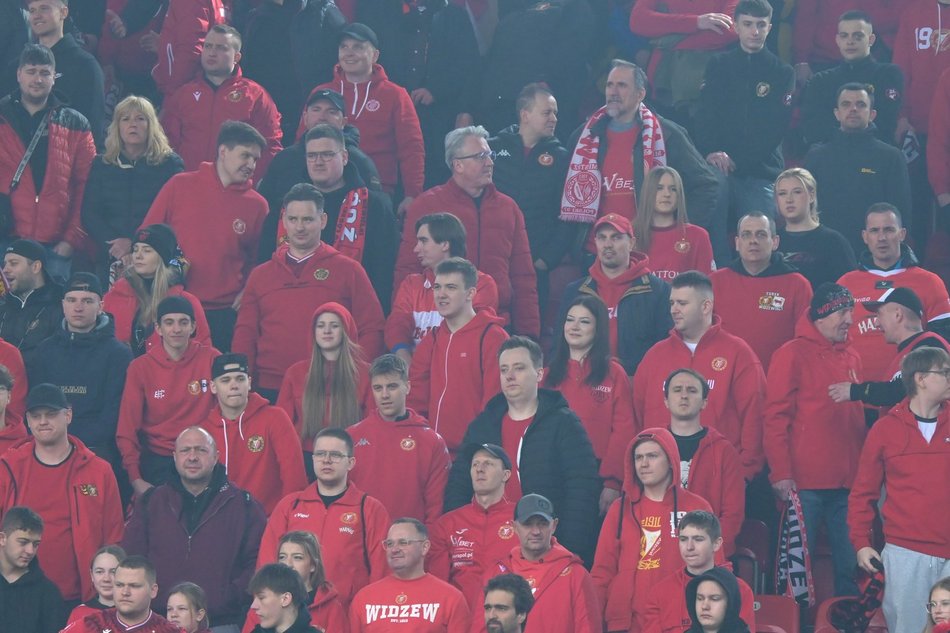 Łódź. Kibice na meczu Widzew Łódź - Bruk-Bet Termalica Nieciecza. Byłeś/aś? Znajdź się w galerii!