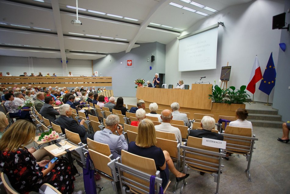 Uniwersytet Trzeciego Wieku im. Heleny Kretz w Łodzi działa od 45 lat