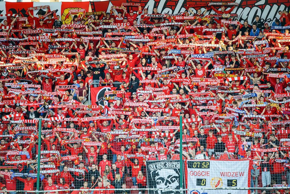 Łódź. Kibice na meczu Widzew Łódź z Motorem Lublin. Odszukaj się w galerii