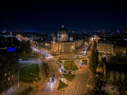 Rondo Solidarności w Łodzi nocą zachwyca! Z tej perspektywy go nie znasz