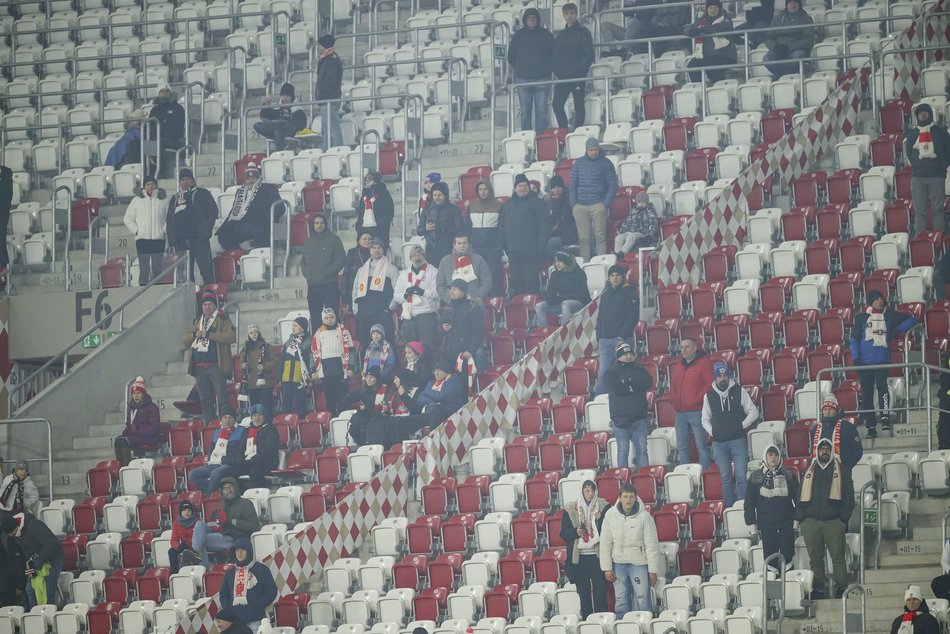 Kibice na meczu ŁKS Łódź z Arką Gdynia. Byłeś? Odszukaj się na trybunach!