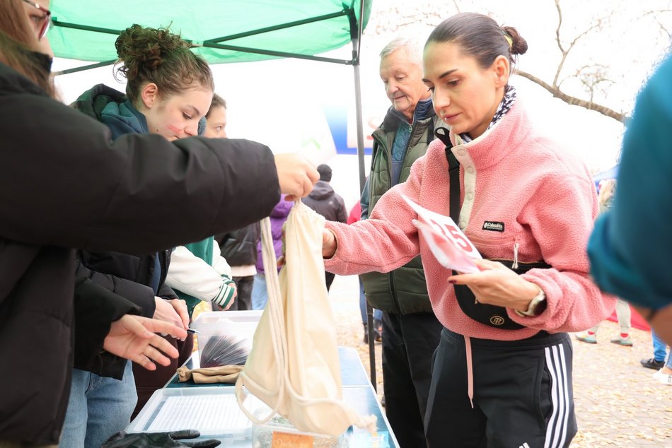 Bieg Niepodległościowa 5 w parku Na Zdrowiu w Łodzi. Odszukaj się w galerii!