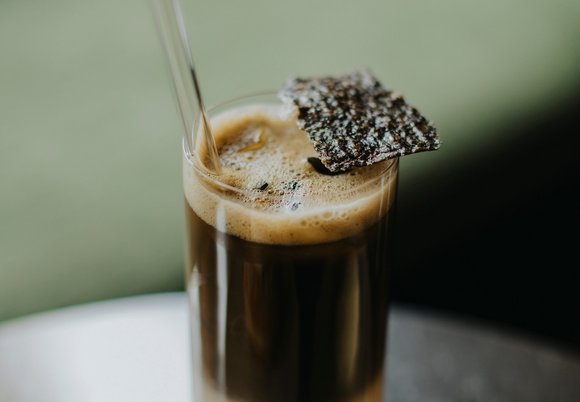 Łódź. Czy hōjicha zastąpi matchę? Sprawdź, czym jest i gdzie wypić ją w Łodzi!