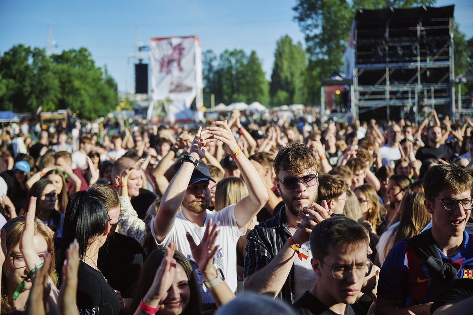 Łódź. Tłumy na Juwenaliach 2026 w Łodzi. Byłeś/aś pierwszego dnia? Znajdź się na zdjęciach!