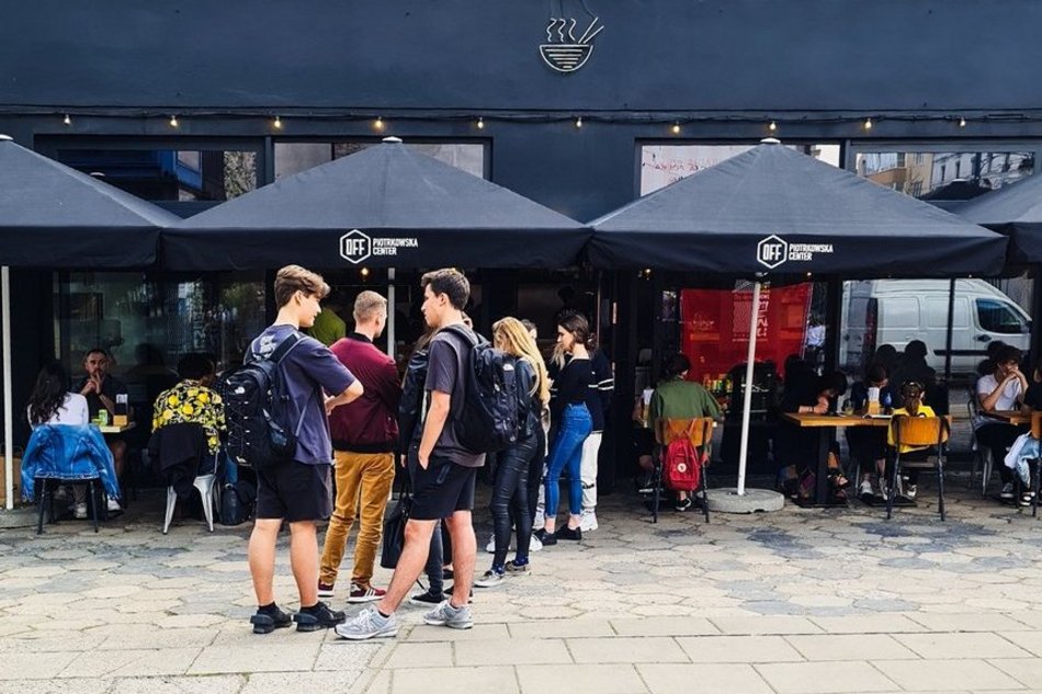 Łódź. Gdzie „Zetki” chodzą po zmroku w Łodzi? Pub Biblioteka, Niebostan, Owoce i Warzywa i więcej