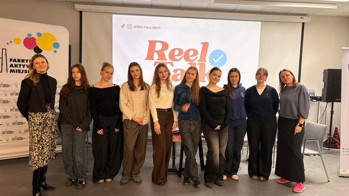 Łódź. Projekt Reel Talk. Uczennice liceów w Łodzi uczą, jak świadomie korzystać z mediów społecznościowych