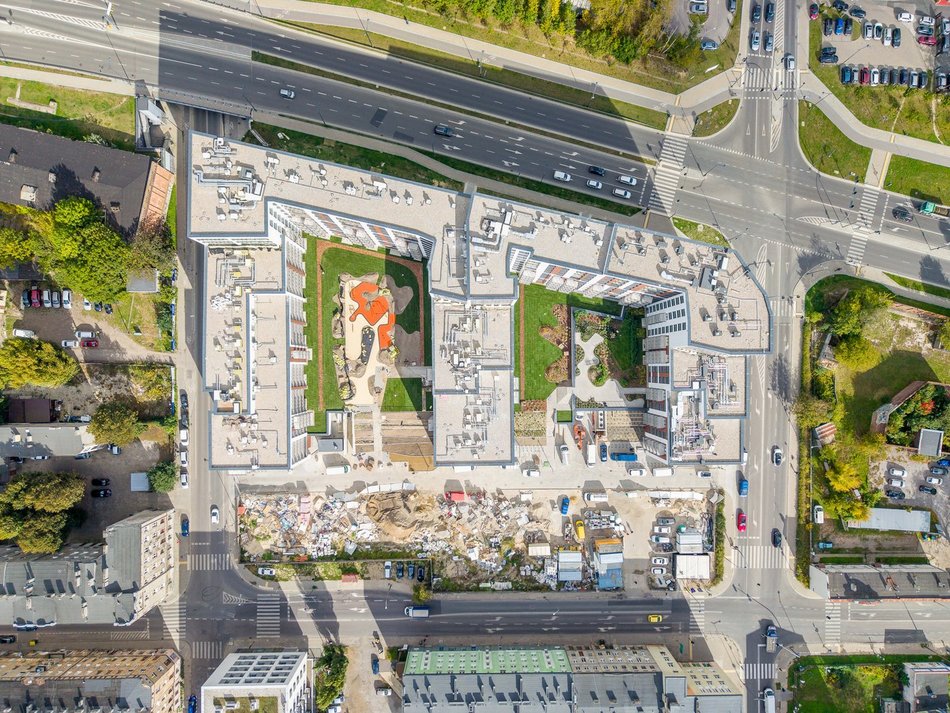 Łódź. Nowe Centrum Łodzi rośnie w oczach! Zobacz wielką budowę przy Tuwima z lotu ptaka