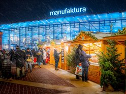 Tłumy w Manufakturze! Jarmark, lodowisko i choinka