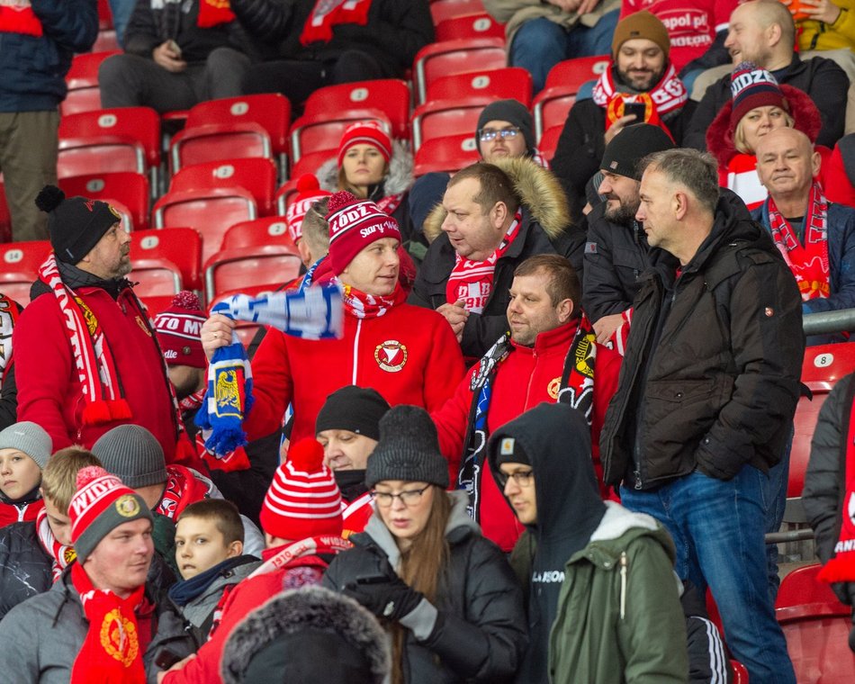 Kibice na meczu Widzewa Łódź z Pogonią Szczecin