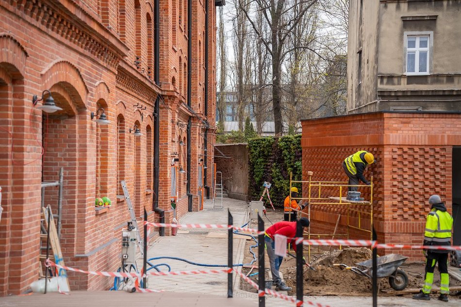 Łódź. Famuły przy Ogrodowej 24 w Łodzi prawie gotowe!