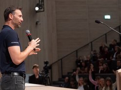 Łódź. Sławosz Uznański-Wiśniewski spotkał się z uczniami