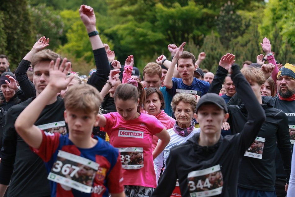 Łódź. Botaniczna Piątka. Setki łodzian pobiegły w Ogrodzie Botanicznym w Łodzi