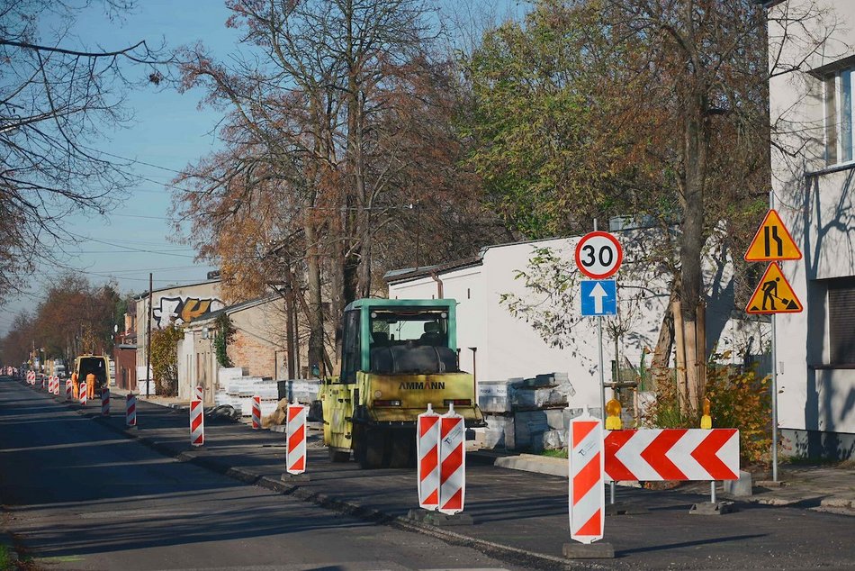 Łódź. Remont Dubois w Łodzi. Na kolejnym odcinku widać już nową nawierzchnię