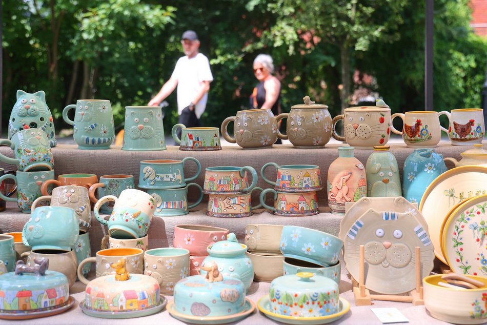 Łódź. Targi Sztuki i Designu na Księżym Młynie w Łodzi