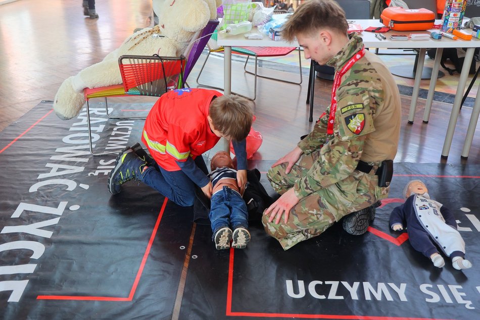 Łódź. Moc atrakcji w Manufakturze na WOŚP 2026 w Łodzi! Wikingowie, strażacy, pokazy i więcej