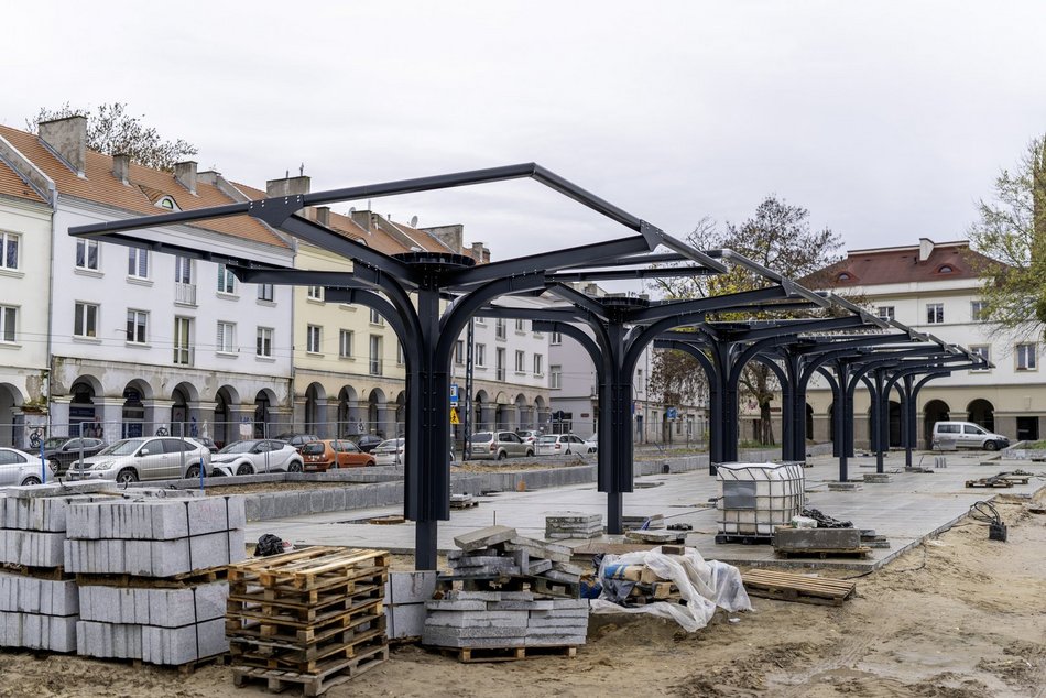 Stary Rynek - remont, zadaszone wiaty