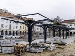 Stary Rynek - remont, zadaszone wiaty