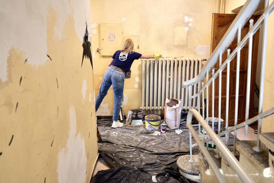 Pracownicy Philips w Łodzi odnowili sale w Centrum Kultury Młodych