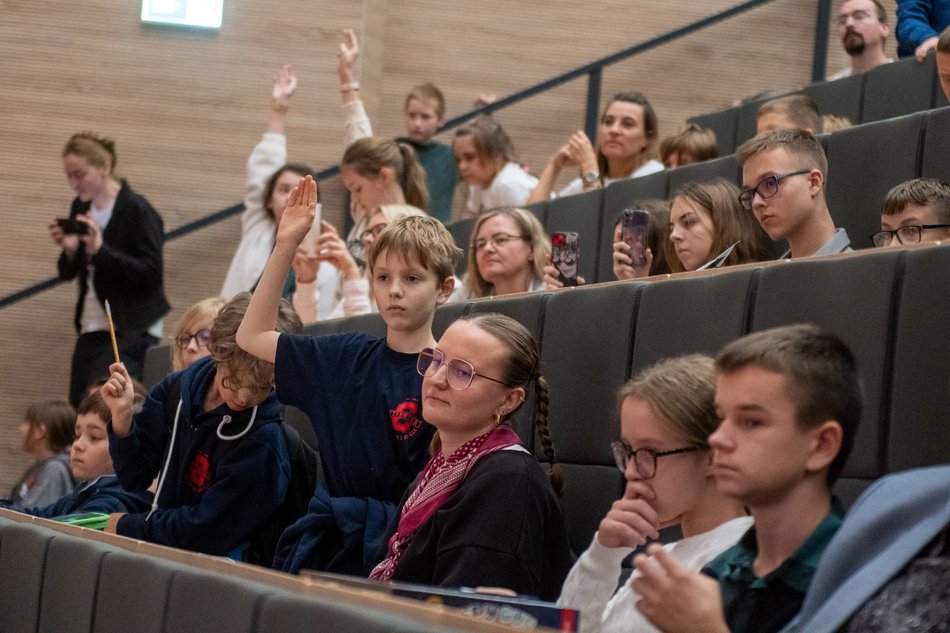 Łódź. Sławosz Uznański-Wiśniewski spotkał się z uczniami