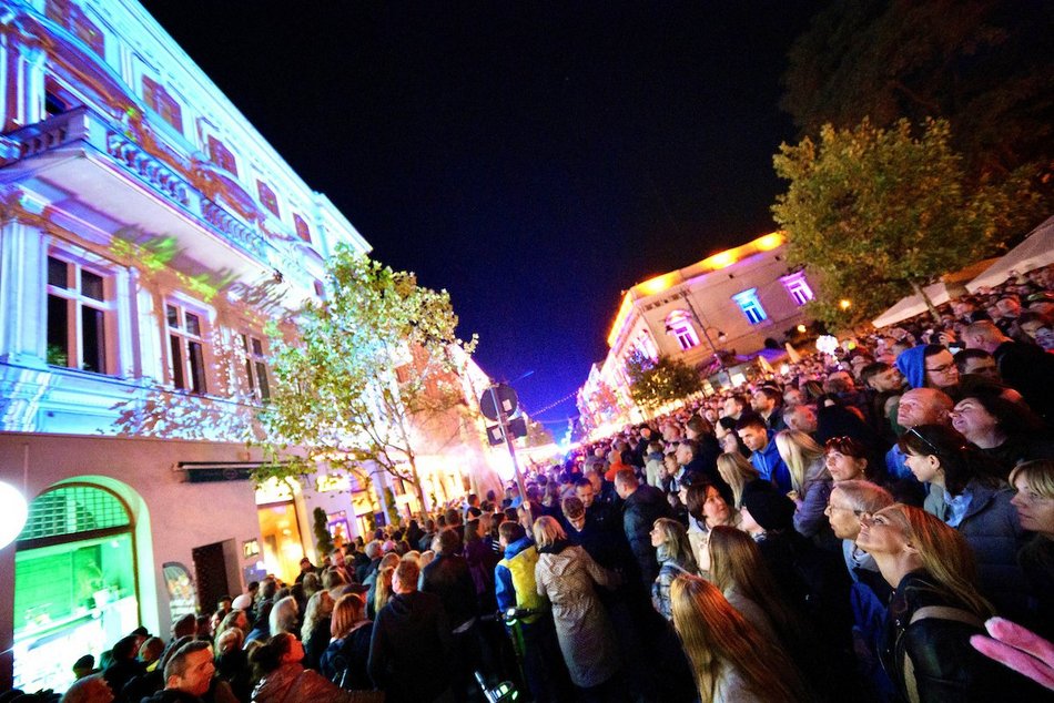 Łódź. Tłumy na Light Move Festival Łódź 2025! Mnóstwo pozytywnej energii!