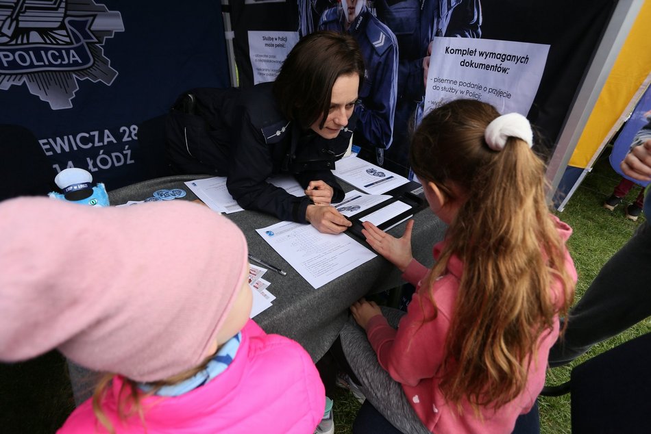 Rodzinny piknik w Arturówku. Kurs udzielania pierwszej pomocy, warsztaty dla dzieci, pokaz ratownictwa medycznego
