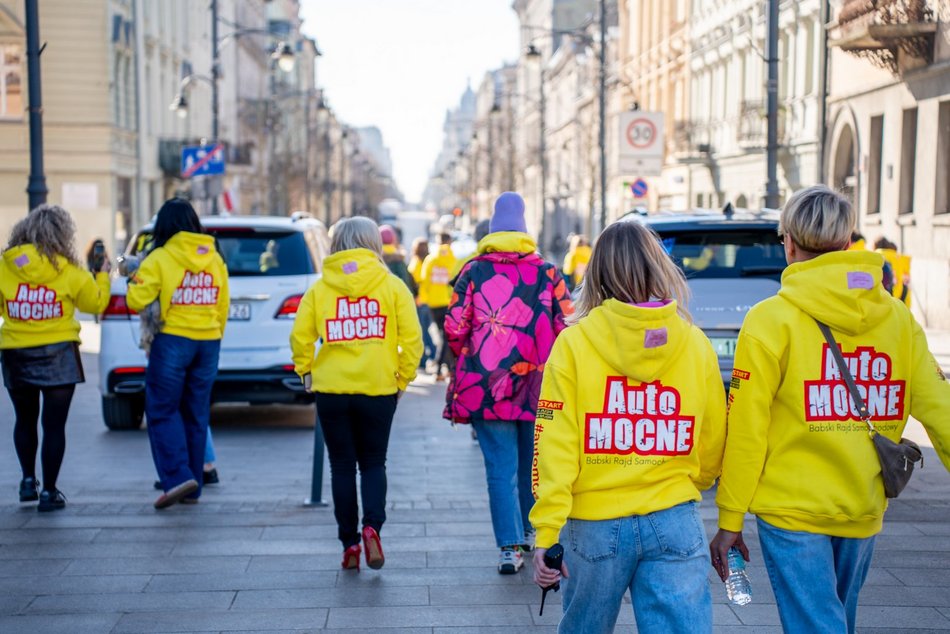 Łódź. Zobacz, jak "Babski Rajd AutoMocne" popędził Piotrkowską w Łodzi!