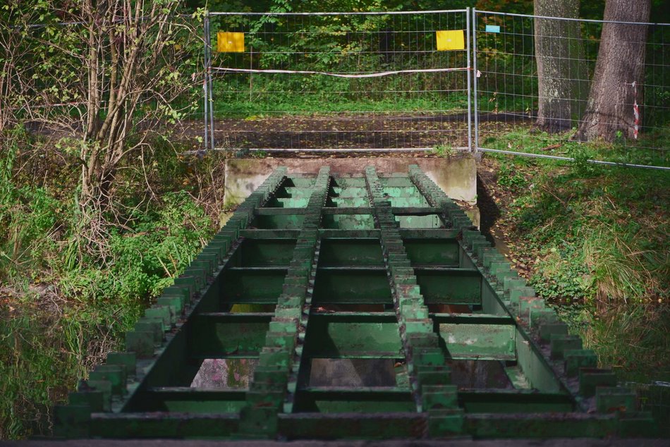Będzie nowa kładka w parku Julianowskim w Łodzi. Remont już się rozpoczął