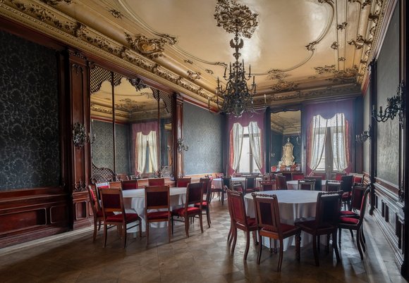 Łódź. Siódemki przy Piotrkowskiej do wynajęcia. Nowa restauracja w słynnej kamienicy? Niekoniecznie! - „Klub Spadkobierców"