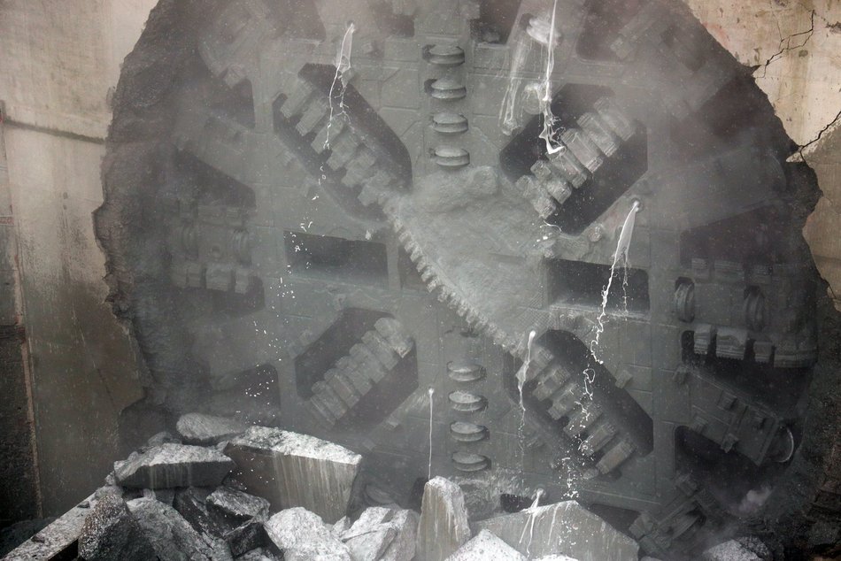 Tunel średnicowy pod Łodzią. Tarcza Faustyna przebiła się na Żabieniec