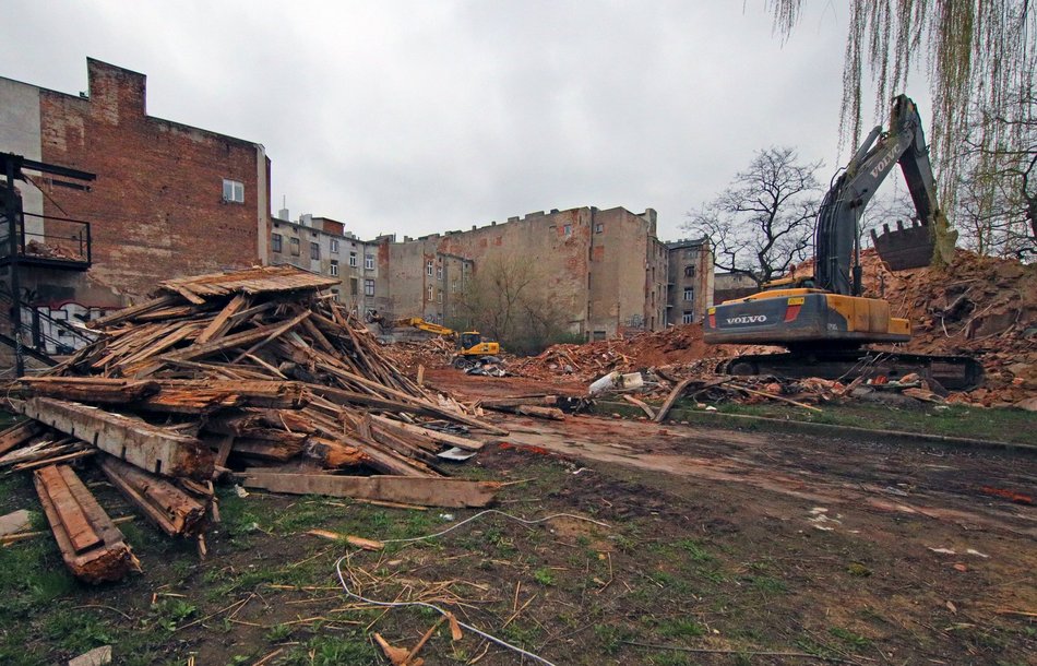 Od kwietnia do września w Łodzi wyburzonych ma zostać niemal 50 budynków