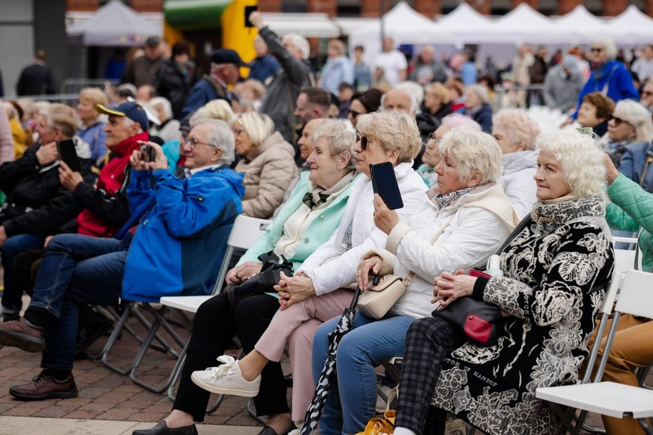Ruszyły Senioralia 2026 w Łodzi. Trwa zabawa na rynku Manufaktury