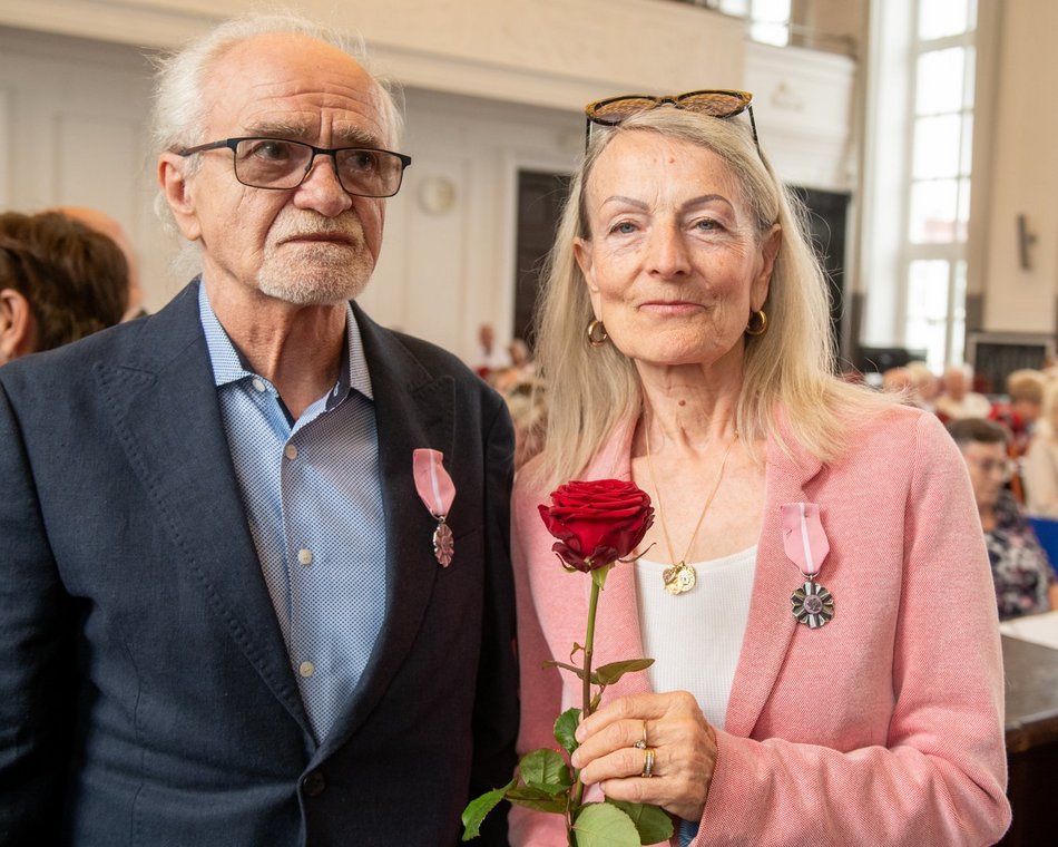Łódź. Medale za długoletnie pożycia małżeńskie. Rekordziści są razem ponad 60 lat!