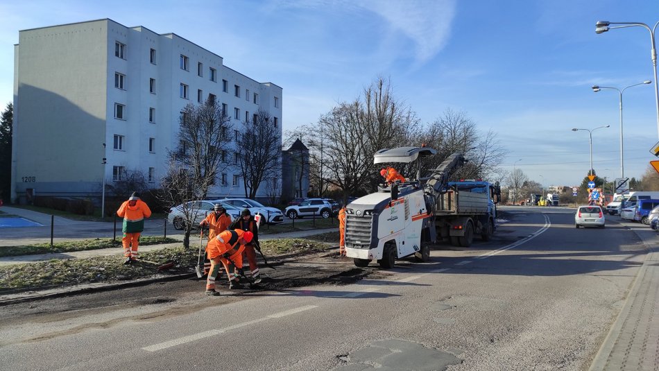 Prace na ulicy Nastrojowej