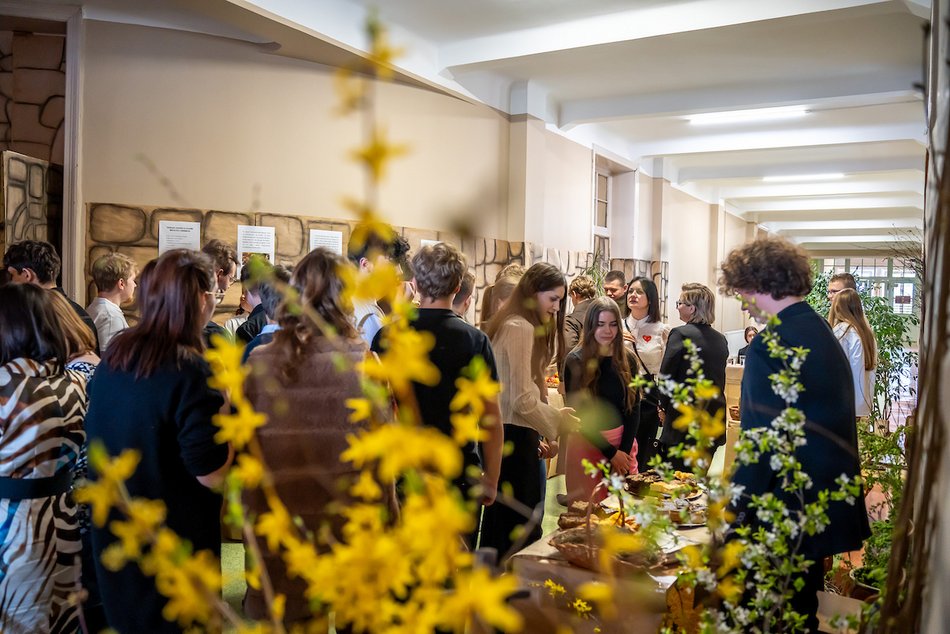 Łódź. 100-lecie Zespołu Szkół Ponadpodstawowych nr 5 w Łodzi. To była prawdziwa podróż w czasie!