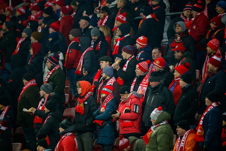 Łódź. Kibice na meczu Widzewa Łódź z Koroną Kielce