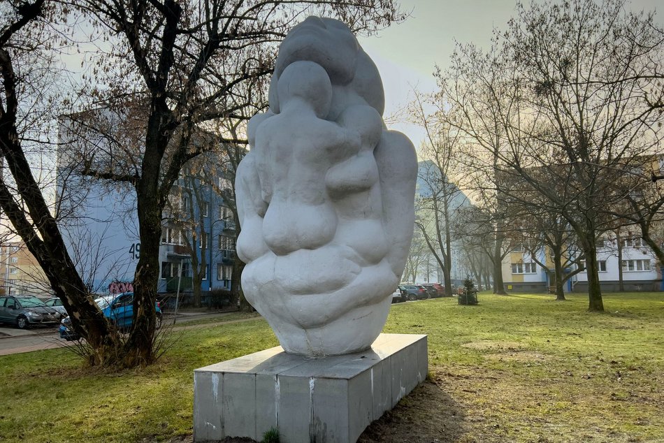 Rzeźba Macierzyństwo, Retkinia