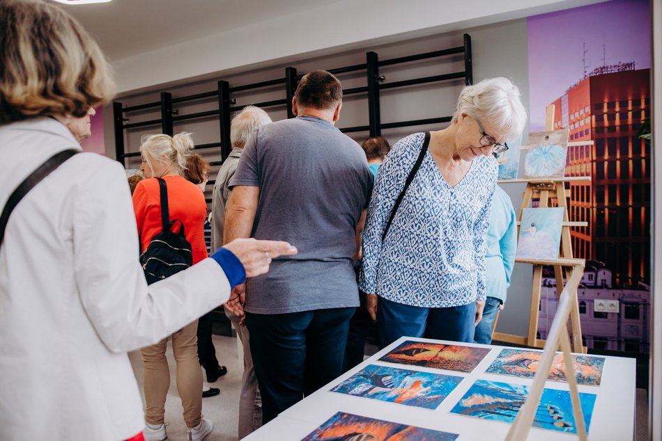 Wernisaż prac łódzkich seniorów w Centrum Zdrowego i Aktywnego Seniora przy ul. Nastrojowej 10