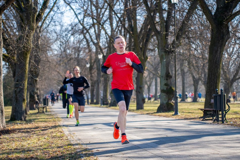 Łódź. Parkrun w Parku Poniatowskiego w Łodzi. Brałeś udział w biegu? Znajdź się na zdjęciach!