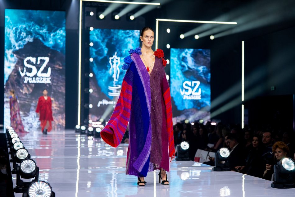 Łódź. Moda i pomaganie w klubie Wytwórnia w Łodzi. Zobacz zdjęcia z gali „poMocni w Modzie by Plesiak”