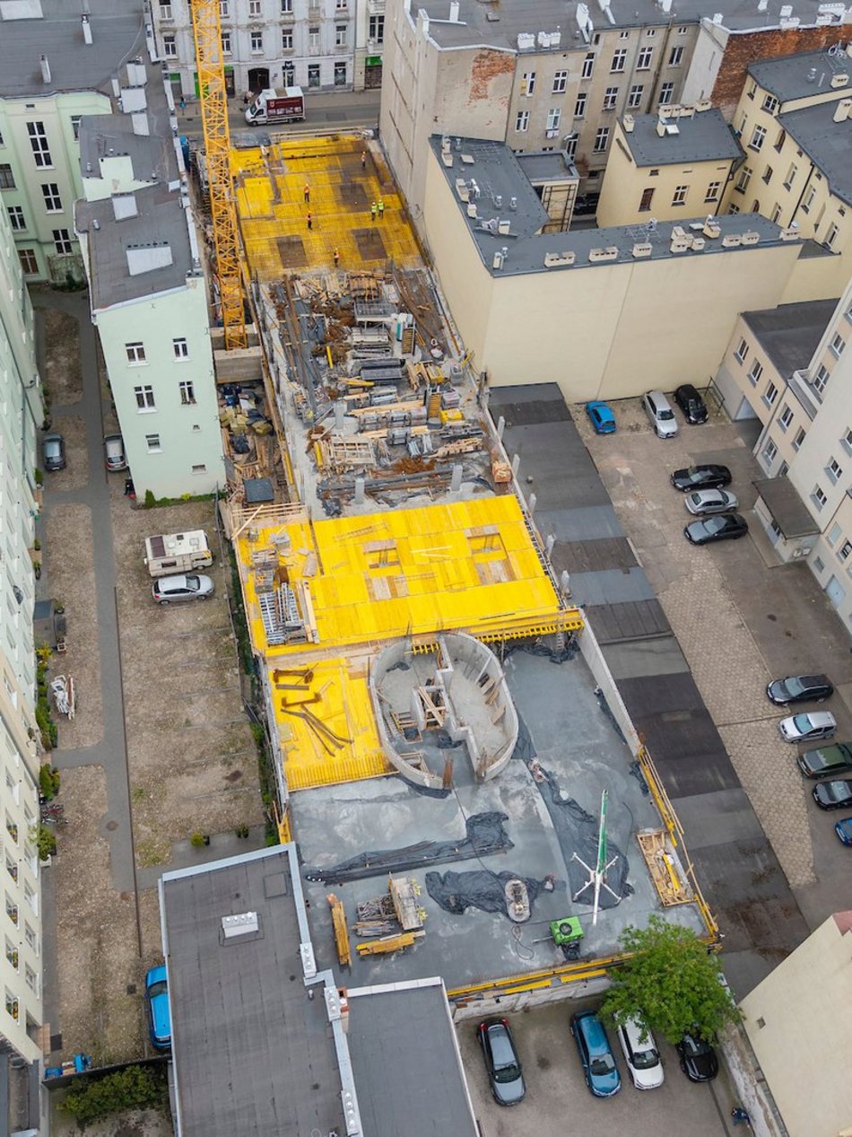 Łódź. Parkingi wielopoziomowe nabierają kształtów. Najnowszy raport z budowy