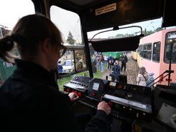Noc Muzeów Łódź 2026. Pasjonaci rzemiosła odwiedzili Zajezdnię Muzealną Brus