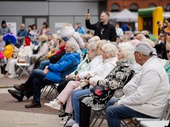Ruszyły Senioralia 2026 w Łodzi. Trwa zabawa na rynku Manufaktury