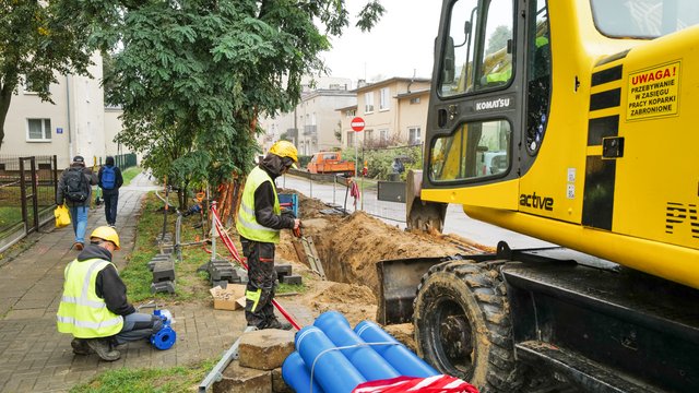 Remonty dróg na Kozinach. Długosza i Okrzei w trakcie kompleksowej przebudowy [ZDJĘCIA]