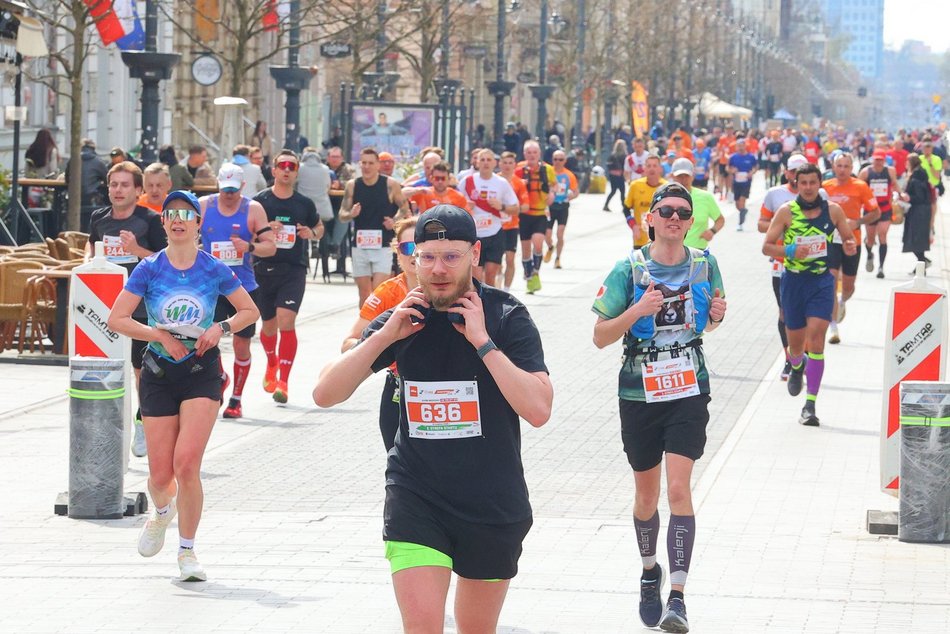 Łódź. DOZ Maraton Łódź 2026. Brałeś udział w biegu? Odszukaj się w galerii i zapisz na pamiątkę!