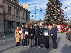 Łódź. Nowe drzewa na Piotrkowskiej w Łodzi. To także zasługa łódzkiego biznesu!