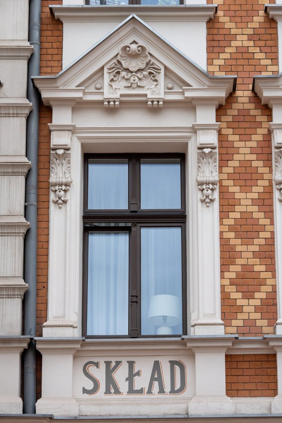 Łódź. Zabytkowa kamienica przy Jaracza w nowej odsłonie. Teraz to jedna z pereł Śródmieścia Łodzi