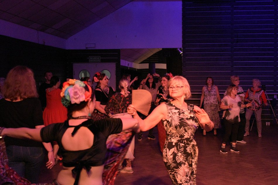 Łódź. seniorzy tańczą